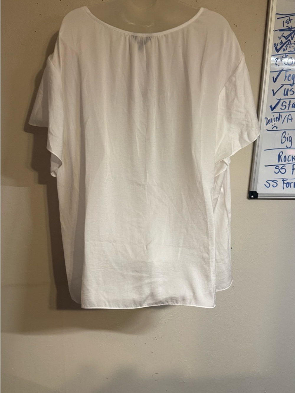 NWT  The Limited White Split-Neck Flutter Sleeve Top   PLUS: 4X   #11 - Picture 4 of 9